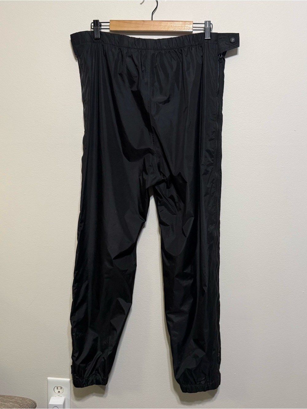 REI Men’s Rain Pants Medium Short Full Side Zip Rain Pants